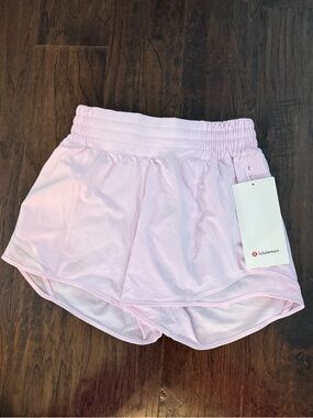 NEW Lululemon Hotty Hot High Rise 4 inch shorts size 4